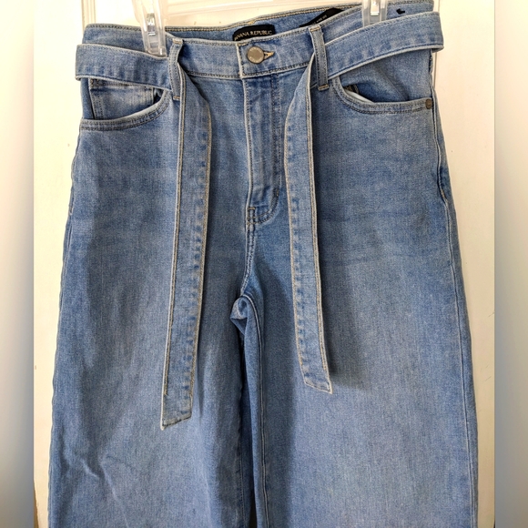 Banana Republic High-Rise Wide Leg Women's Jeans - Picture 3 of 13